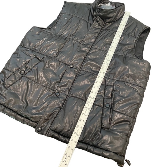 J Ferrar Mens black puffer vest. Very good condition. Extra Large - Picture 8 of 8
